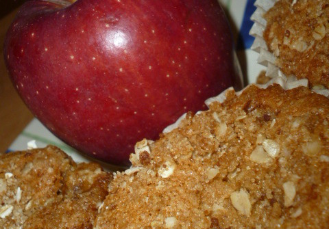 Apple Crumb Muffins Everyone Will Love